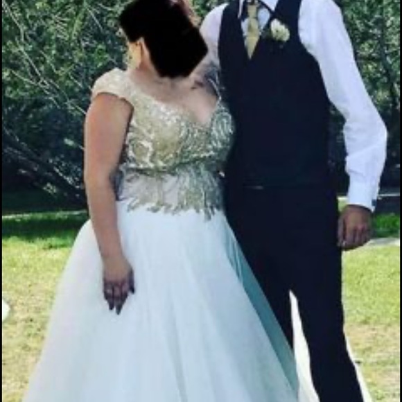 Sherri Hill 2018 Trunk show dress - Picture 2 of 2